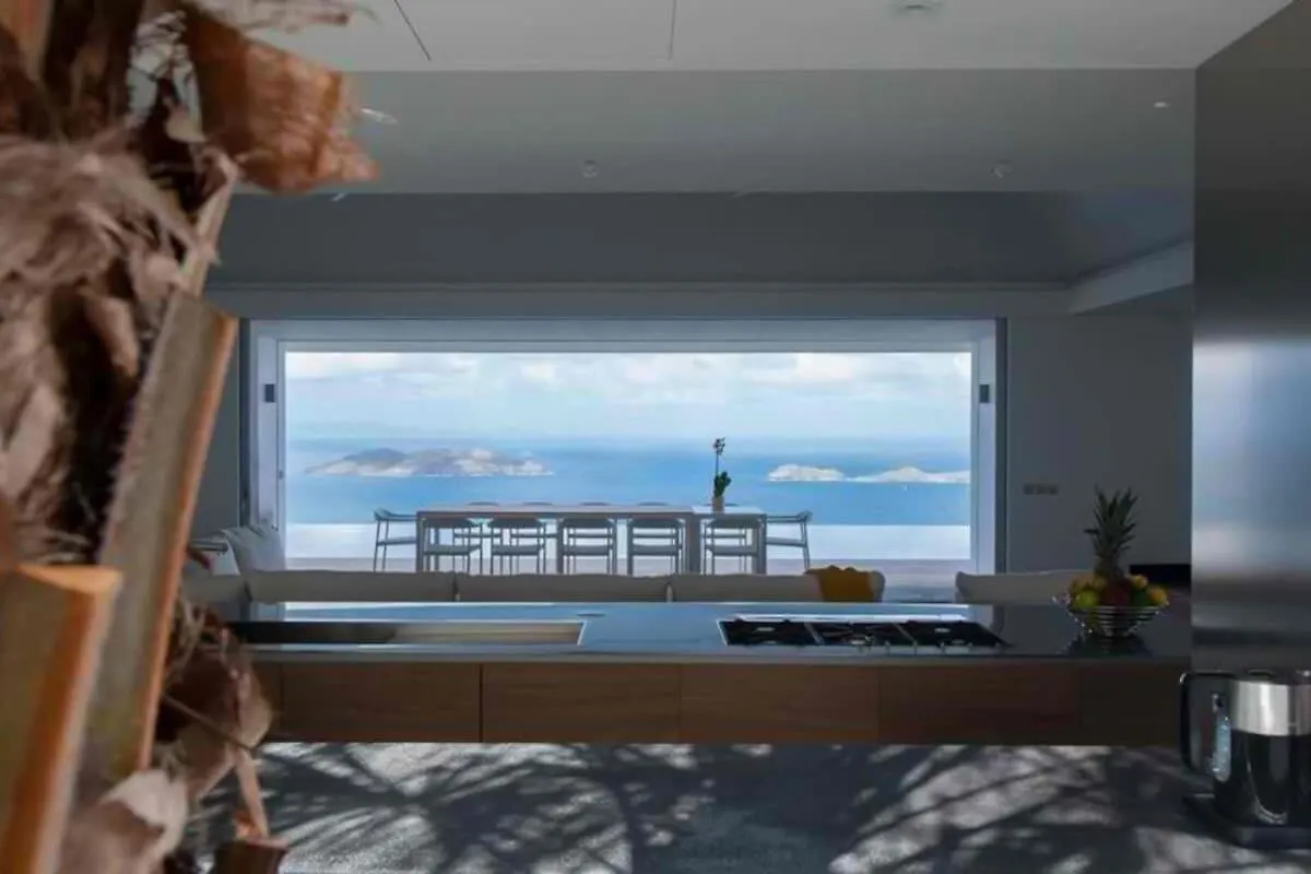 Sparkling Water Villa with Calming Ocean Views Quartier de Lorient