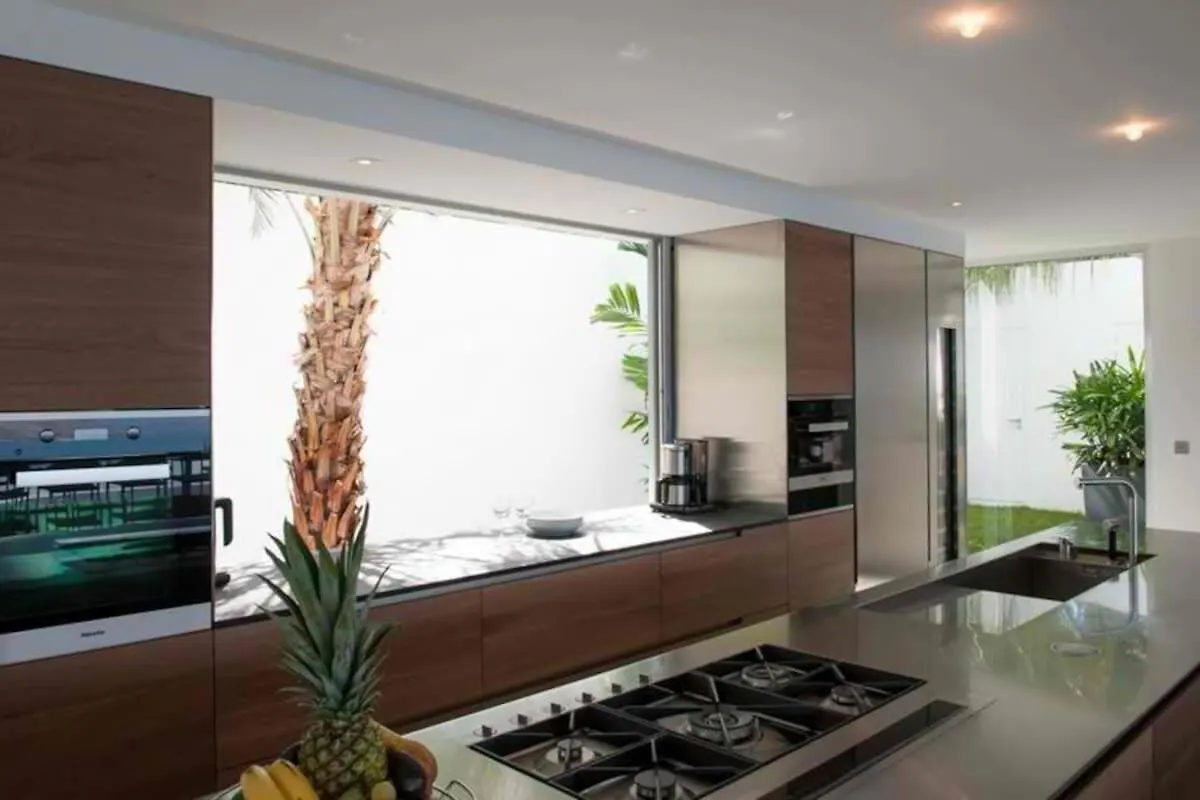 Sparkling Water Villa with Calming Ocean Views Quartier de Lorient
