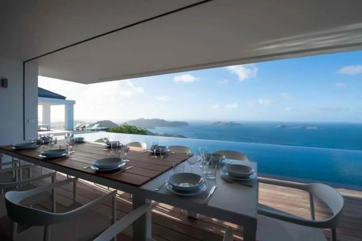 Sparkling Water Villa with Calming Ocean Views Quartier de Lorient 圣巴泰勒米